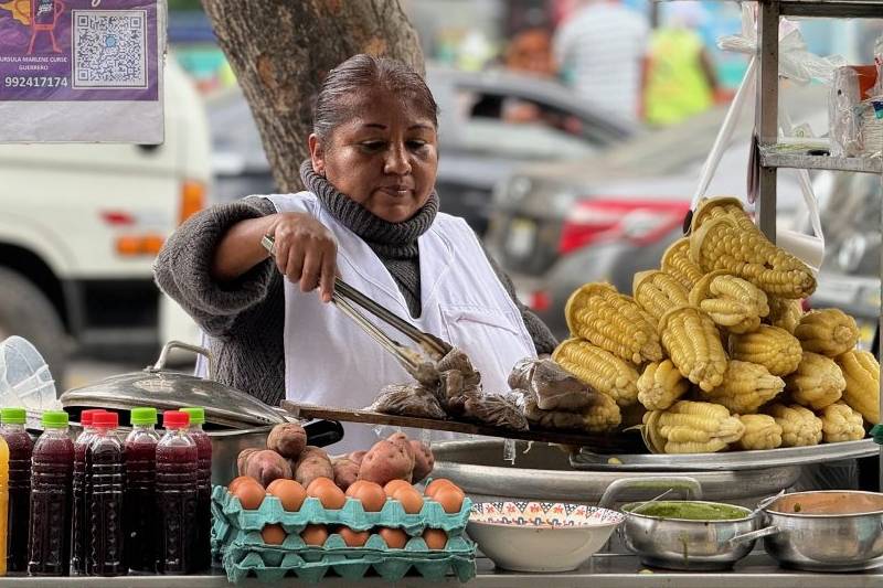 comer-en-lima-como-un-local-ambulante-comida