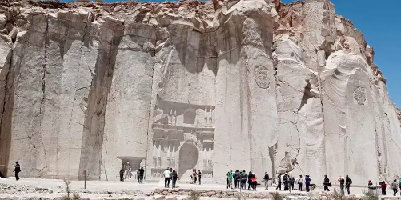 ruta-del-sillar-arequipa-cantera-anashuayco